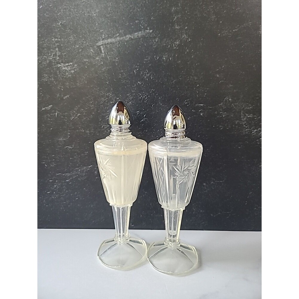 Vintage Plastic Cone-Shaped Salt And Pepper Shakers Vintage, READ